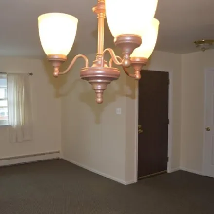 Image 3 - 163 Meadowbrook Lane, Brookhaven, Delaware County, PA 19015, USA - House for rent