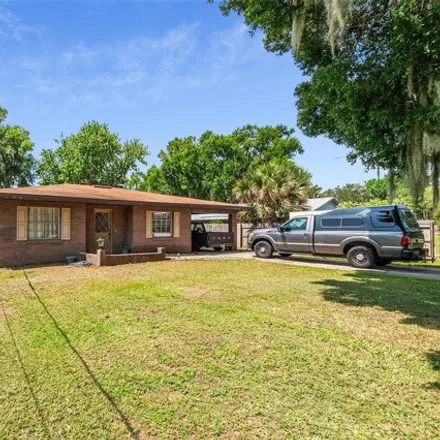 Buy this 3 bed house on 1713 Flint Dr in Auburndale, Florida
