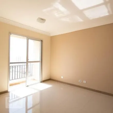 Rent this 3 bed apartment on Rua General Bittencourt in Jardim das Flòres, Osasco - SP
