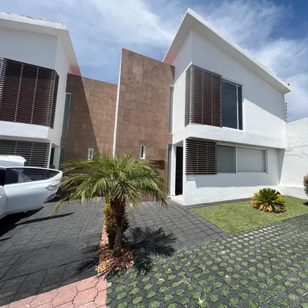 Rent this 12 bed house on Circuito UNAM in Delegaciön Santa Rosa Jáuregui, 76100 Juriquilla