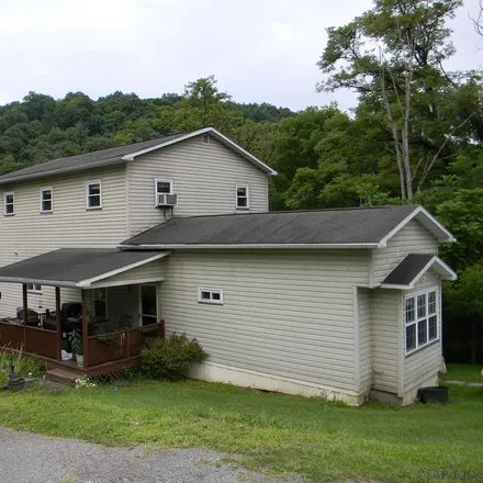 Image 1 - 115 Intihar Street, Tire Hill, Conemaugh Township, PA 15959, USA - House for sale