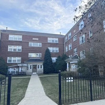 Buy this 2 bed condo on 2921-2931 West Summerdale Avenue in Chicago, IL 60625