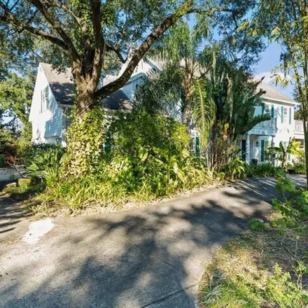 Image 3 - 876 North Bannockburn Avenue, Temple Terrace, FL 33617, USA - House for sale