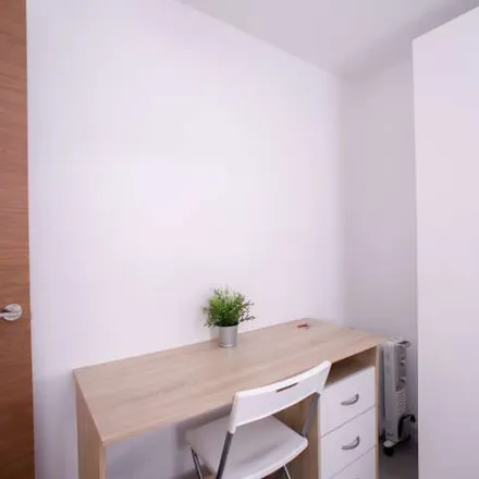 Rent this 4 bed apartment on Carrer de l'Arquitecte Arnau in 3, 46020 Valencia