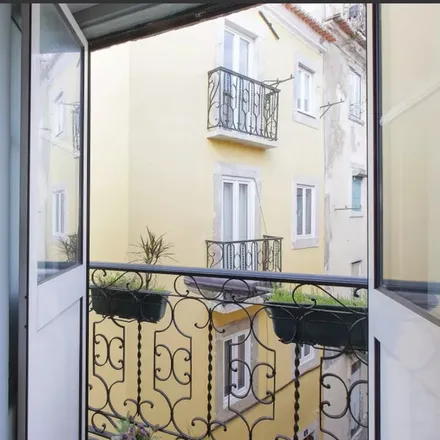 Image 8 - Travessa de Santana 17, 1150-169 Lisbon, Portugal - Apartment for rent