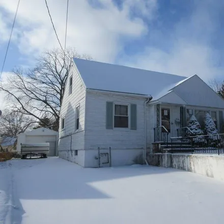 Buy this 3 bed house on 336 Clover Ridge Drive in City of Syracuse, NY 13206