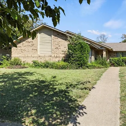 Buy this 3 bed house on 7206 Bayberry Lane in Dallas, TX 75249