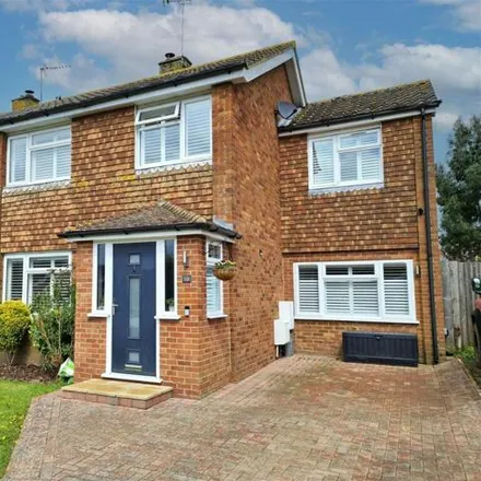 Buy this 4 bed duplex on Prospect Way in Brabourne Lees, TN25 6RL