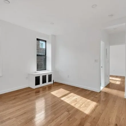 Image 7 - 1494 Ocean Avenue, New York, NY 11230, USA - Condo for sale