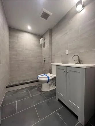 Image 5 - 800 5th Avenue, New York, NY 11232, USA - Condo for sale