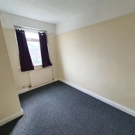 Rent this 2 bed townhouse on Scarth Avenue in Doncaster, DN4 8AW