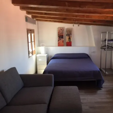 Rent this studio apartment on Carrer de Palau in 5, 08002 Barcelona