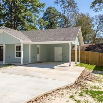 Buy this 3 bed house on 209 Oak Avenue in Lufkin, TX 75904