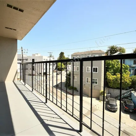 Image 2 - 1940 Lakeshore Avenue, Oakland, CA 94606, USA - Apartment for rent