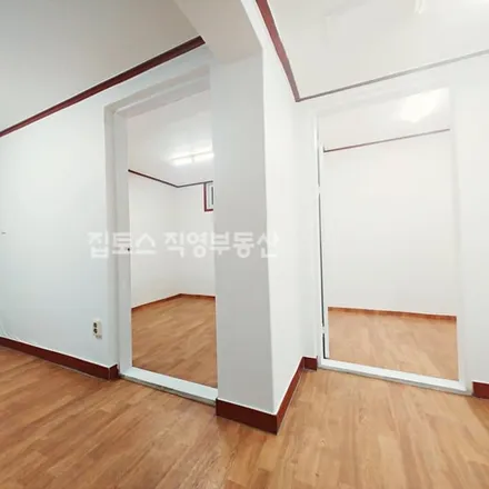 Rent this 2 bed apartment on 서울특별시 강남구 논현동 272-12