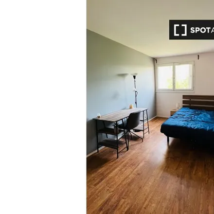 Rent this 4 bed room on 7 Rue des Blés d'Or in 78180 Montigny-le-Bretonneux, France