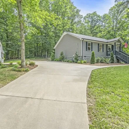 Buy this 3 bed house on 106 Buttrey Rd in Dickson, Tennessee