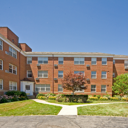 Rent this 1 bed condo on 3210 Warrensville Center Road