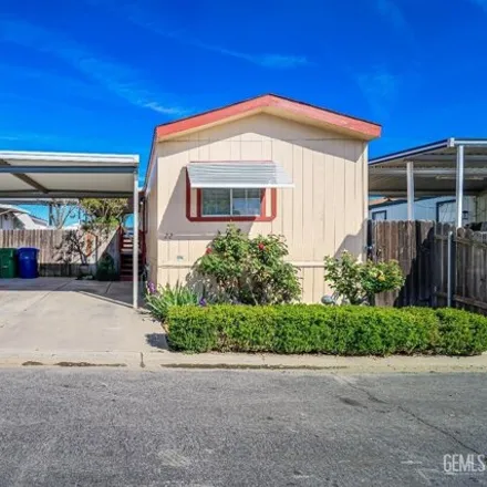 Buy this studio apartment on Westdale Drive in Kern County, CA 93314