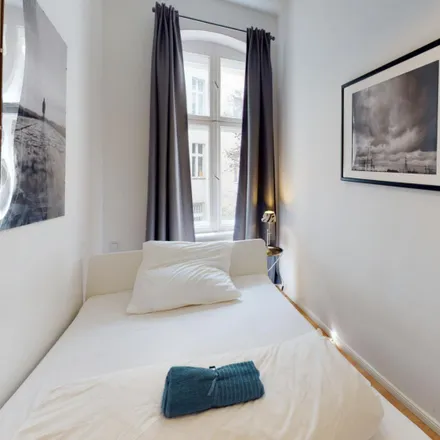 Rent this 2 bed apartment on Rosso in Helmholtzstraße 24, 10587 Berlin