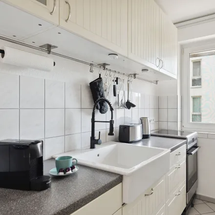 Rent this 2 bed apartment on Kreuzberger Ring 25d in 65205 Erbenheim, Germany