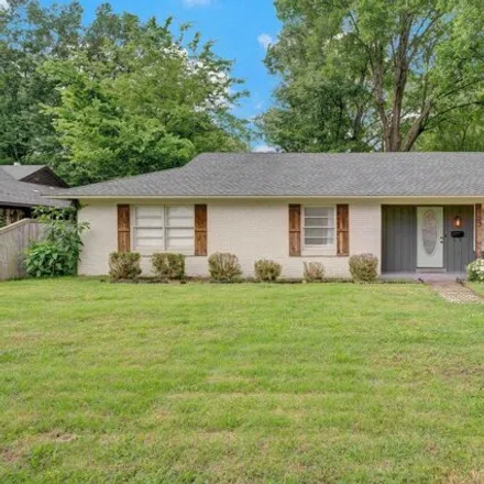 Buy this 3 bed house on 1123 South Perkins Road in Memphis, TN 38117