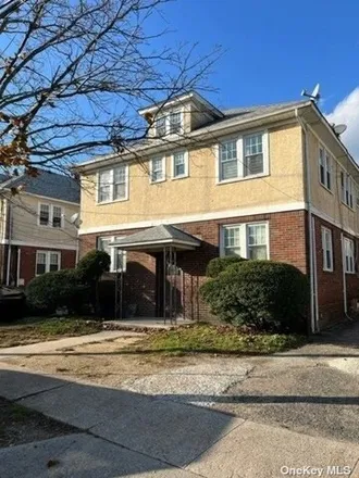 Image 4 - 3 Eastern Parkway, Village of Farmingdale, NY 11735, USA - Apartment for rent