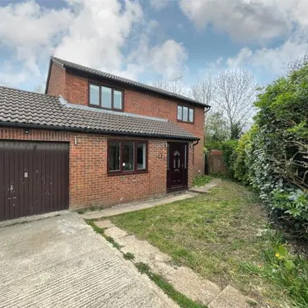 Buy this 3 bed house on Sandpiper Bridge in Swindon, SN3 5DY