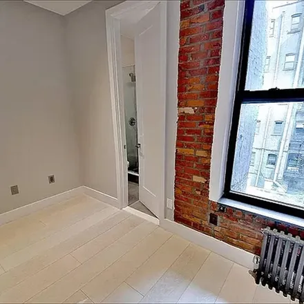 Rent this 3 bed apartment on 227 East 82nd Street in New York, NY 10028