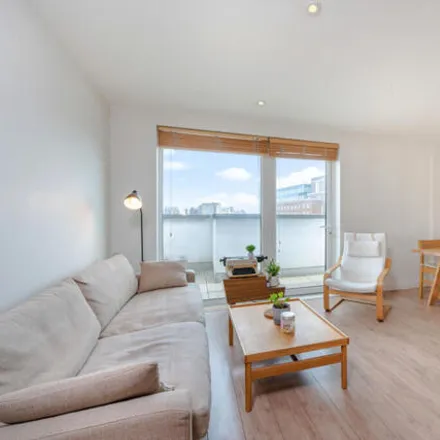 Rent this 3 bed apartment on Brooklyn Building in Blackheath Road, London