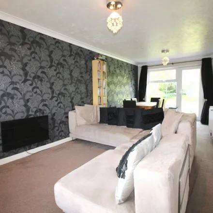 Image 7 - Holly Dell, Wythall, B38 0AG, United Kingdom - Apartment for rent