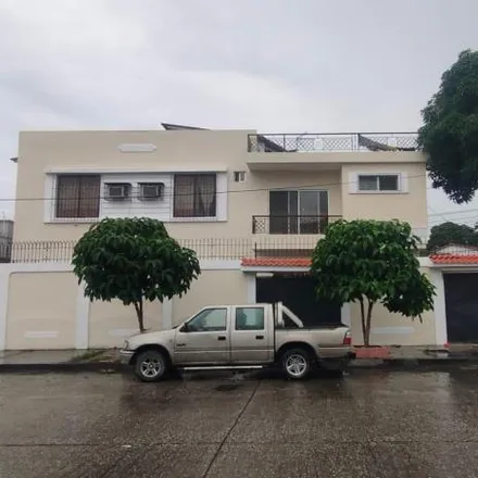 Image 2 - Mi Comisariato, Bogotá, 090109, Guayaquil, Ecuador - House for sale