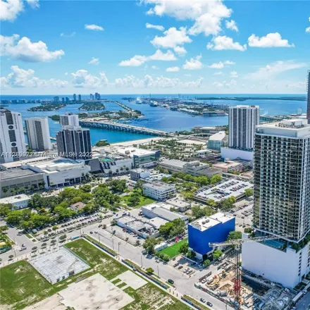 Rent this studio condo on 7-Eleven in 1 West Flagler Street, Miami