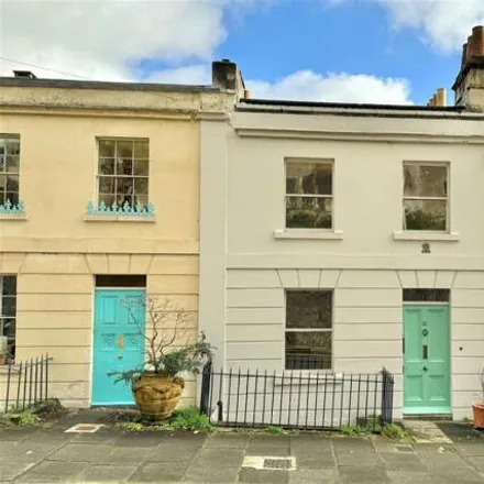 Buy this 3 bed townhouse on Gay's Hill in Camden Road, Bath