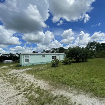 Buy this 2 bed house on 121 South Hacienda Street in Hendry County, FL 33440