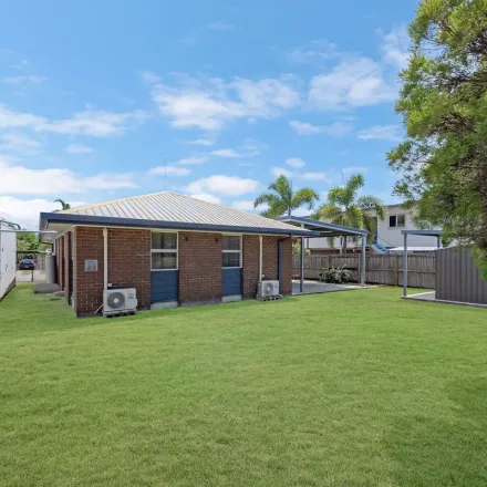 Rent this 3 bed apartment on 2 Willseal Court in Mount Louisa QLD 4814, Australia