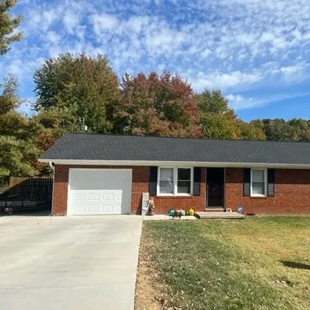 Buy this 3 bed house on 5100 Ayer Drive in Hopkins County, KY 42431