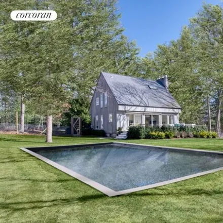 Rent this 3 bed house on 9 Springwood Way in Northwest Harbor, East Hampton