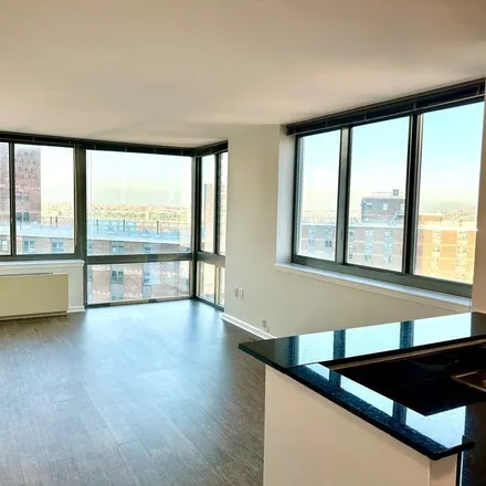 Rent this 2 bed apartment on 434 East 91st Street in New York, NY 10128