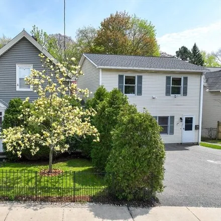 Buy this 5 bed house on 9;11 Swains Pond Avenue in Maplewood, Malden