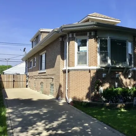 Buy this 5 bed house on 6350 S Keating Ave in Chicago, Illinois