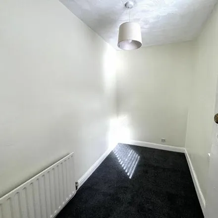 Image 7 - Back Halliwell Road North, Bolton, BL1 3HQ, United Kingdom - Townhouse for sale