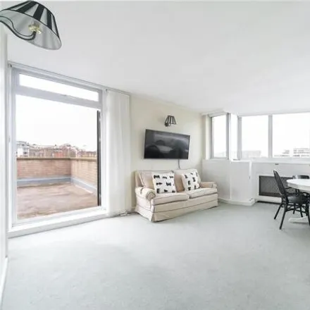 Buy this 1 bed house on 24 Park Road in London, NW1 4SA