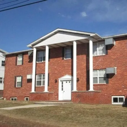 Image 1 - North Birch Street, Frackville, Schuylkill County, PA 17931, USA - Apartment for rent