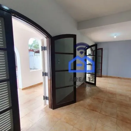 Rent this 3 bed house on Rua Benedito Zacarias Nepomuceno in Benfica, Caraguatatuba - SP