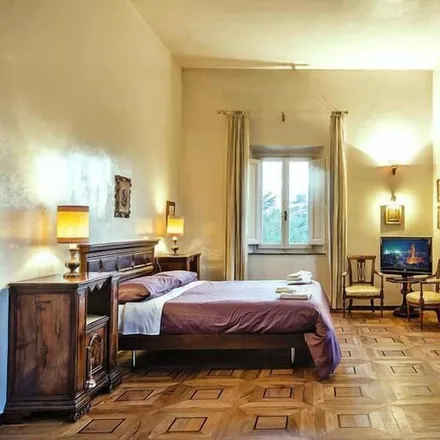 Rent this 4 bed house on Empoli in Via San Martino, 50053 Empoli FI