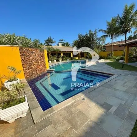 Buy this 6 bed house on Rua 29 in Guarujá, Guarujá - SP