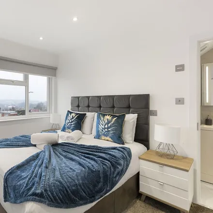 Rent this 2 bed apartment on London in NW11 0AD, United Kingdom