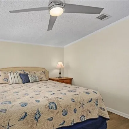 Image 6 - 7262 Ladyfish Drive, Saint James City, Lee County, FL 33956, USA - Apartment for sale