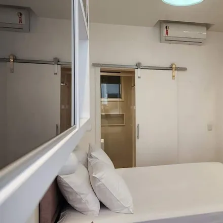 Rent this 2 bed apartment on Ipanema in Zona Sul do Rio de Janeiro, Região Metropolitana do Rio de Janeiro